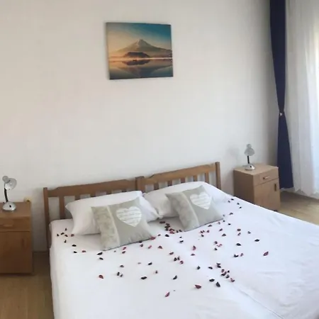 With Parking Space - 11782 טרוגיר