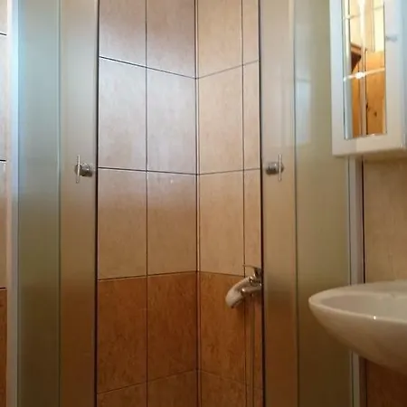 Lägenhet With Parking Space - 11782